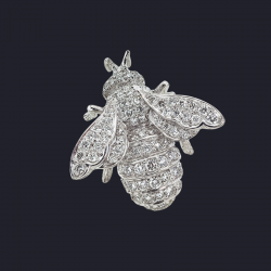 18K White Gold Diamond Bee Pin