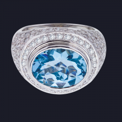 18K White Gold Aquamarine and Diamond Ring